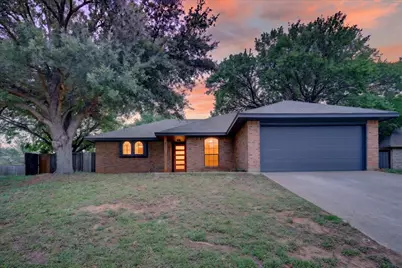 5410 Stagetrail Drive, Arlington, TX 76017 - Photo 1