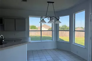 7929 Park Ridge Dr, Fort Worth, TX 76137 - Photo 7