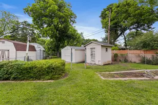 9823 Limerick Dr, Dallas, TX 75218 - Photo 23