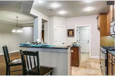 2610 Eagle Cir, Grapevine, TX 76051 - Photo 9