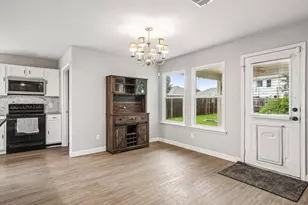 1220 Mockingbird Dr, Aubrey, TX 76227 - Photo 9