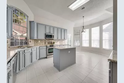 214 Jennifer Lane, Arlington, TX 76002 - Photo 5
