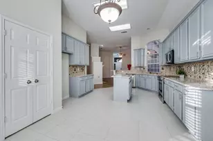 214 Jennifer Ln, Arlington, TX 76002 - Photo 11