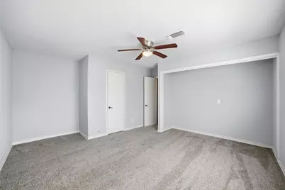 2926 N Prairie Creek Road, Dallas, TX 75227 - Photo 17