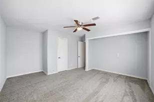 2926 N Prairie Creek Rd, Dallas, TX 75227 - Photo 17