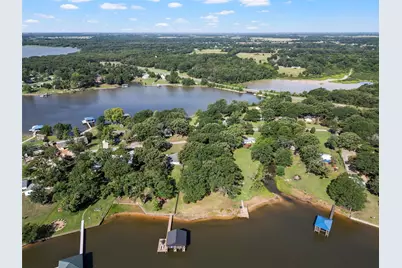 1805 Beavers Point, Bonham, TX 75418 - Photo 13