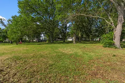 1805 Beavers Point, Bonham, TX 75418 - Photo 33