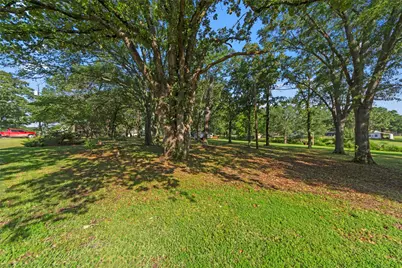 1805 Beavers Point, Bonham, TX 75418 - Photo 39