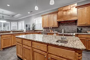 3001 Sunray Valley Ct, Arlington, TX 76012 - Photo 13