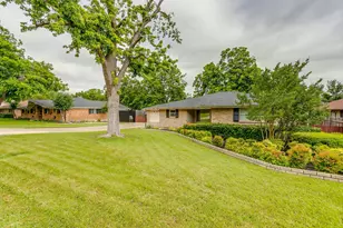 3720 Wilkie Way, Fort Worth, TX 76133 - Photo 3