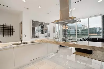2408 Victory Park Lane #1439, Dallas, TX 75219 - Photo 3