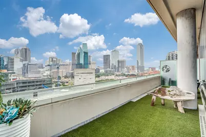 2408 Victory Park Lane #1439, Dallas, TX 75219 - Photo 15