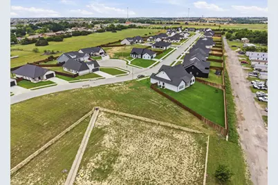 516 Highview Court, Godley, TX 76044 - Photo 9