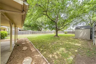 733 Bluebonnet Dr, Hurst, TX 76053 - Photo 35
