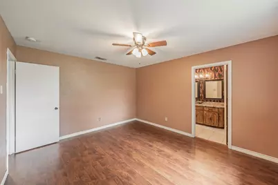 733 Bluebonnet Drive, Hurst, TX 76053 - Photo 19