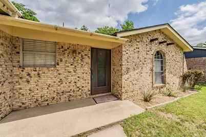 733 Bluebonnet Drive, Hurst, TX 76053 - Photo 3