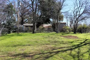 12028 Hoblitzelle Dr, Dallas, TX 75243 - Photo 9