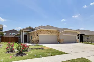 652 Blackland dr, Venus, TX 76084 - Photo 3
