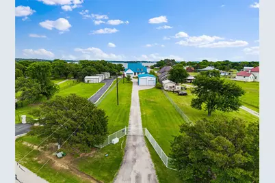 6625 Sandy Beach Road, Azle, TX 76020 - Photo 37