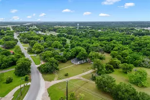 402 N Bordon St, Lorena, TX 76655 - Photo 35