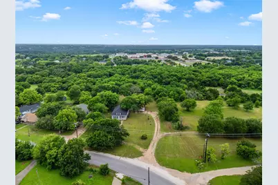 402 N Bordon Street, Lorena, TX 76655 - Photo 33