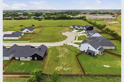 572 Highview Court, Godley, TX 76044 - Photo 1