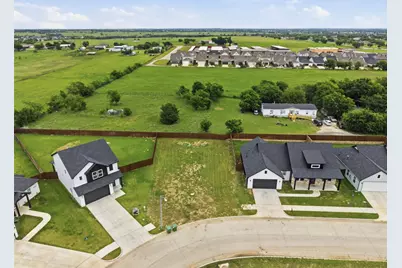 572 Highview Court, Godley, TX 76044 - Photo 7