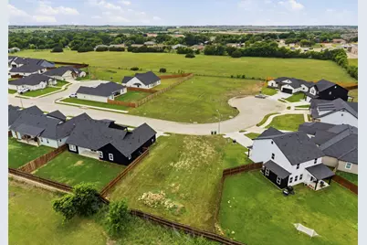 572 Highview Court, Godley, TX 76044 - Photo 9