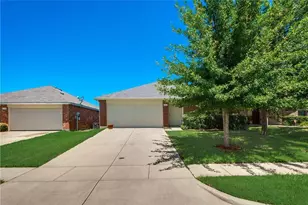 1210 Augustin Dr, Princeton, TX 75407 - Photo 3