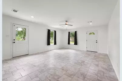 136 Erie Street, Mabank, TX 75156 - Photo 3