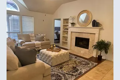 9421 Vista, Irving, TX 75063 - Photo 7