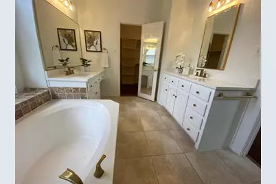 9421 Vista, Irving, TX 75063 - Photo 23