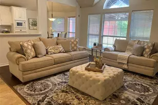 9421 Vista, Irving, TX 75063 - Photo 3