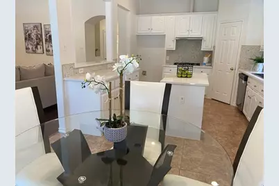 9421 Vista, Irving, TX 75063 - Photo 15