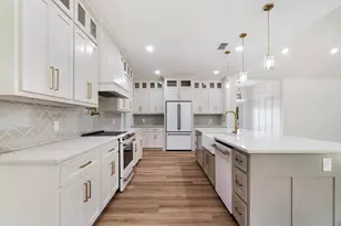 250 Private Road 45855, Blossom, TX 75416 - Photo 11