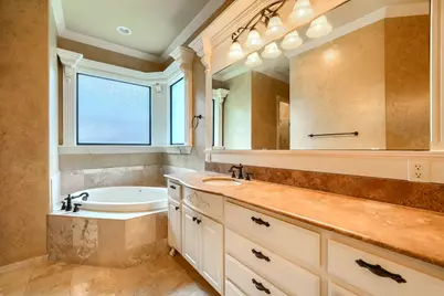 8009 Canyon Oak Drive, North Richland Hills, TX 76182 - Photo 27