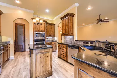 8009 Canyon Oak Drive, North Richland Hills, TX 76182 - Photo 17