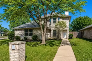 2811 Ravens Ct, Arlington, TX 76001 - Photo 1