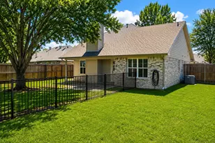 2811 Ravens Ct, Arlington, TX 76001 - Photo 3