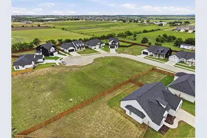 589 Highview Court, Godley, TX 76044 - Photo 9