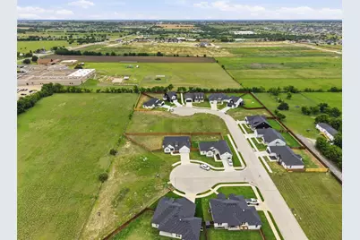 589 Highview Court, Godley, TX 76044 - Photo 11