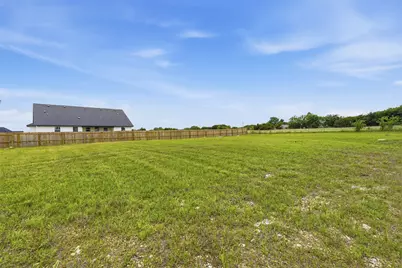 589 Highview Court, Godley, TX 76044 - Photo 3