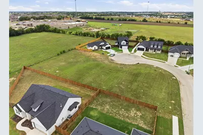589 Highview Court, Godley, TX 76044 - Photo 7