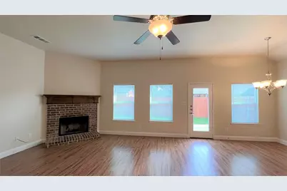 517 Highpark Court, Lake Dallas, TX 75065 - Photo 5