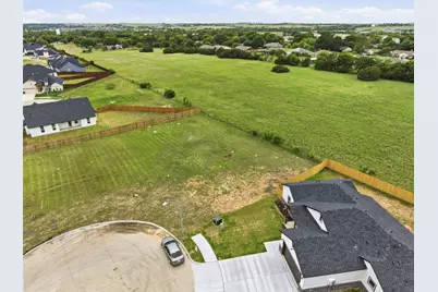 593 Highview Court, Godley, TX 76044 - Photo 3