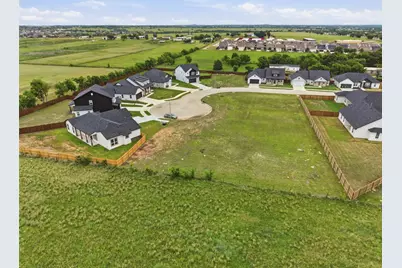 593 Highview Court, Godley, TX 76044 - Photo 9