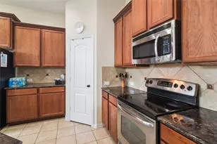 3861 Marcillia Cir, Irving, TX 75038 - Photo 9