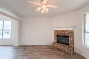 10001 Blue Bell Dr, Fort Worth, TX 76108 - Photo 5