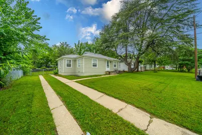 1155 Greenbrier Drive, River Oaks, TX 76114 - Photo 13