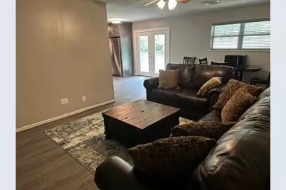 829 N Charlotte Avenue, Stephenville, TX 76401 - Photo 3